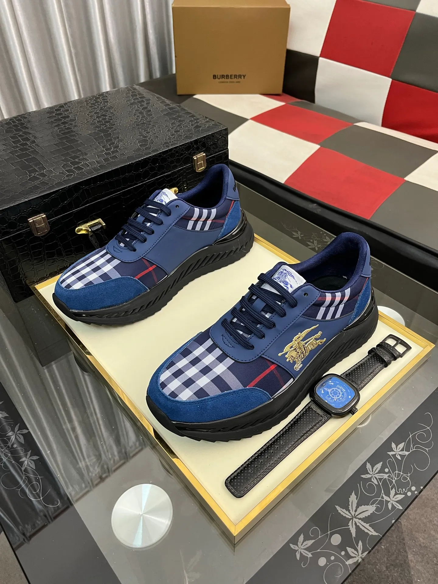 Men's shoes 💰458⌚️⌚️BURBERRY Regular size: 38-44 (casual shoes) Product materials: Selected cowhide upper, soft sheepskin lining; original outsole. 3️⃣ colors available